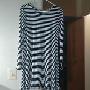 Old Navy - Small/Petite Long Sleeved Striped Dress